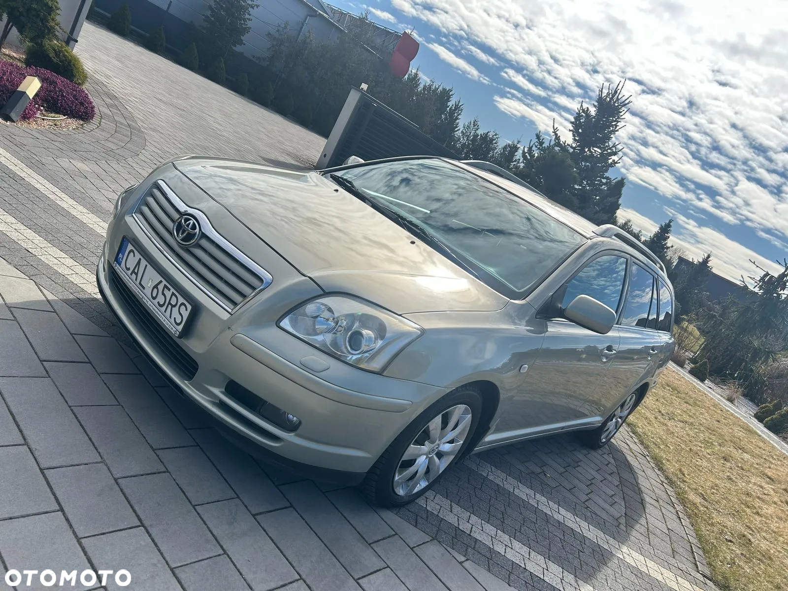 Toyota Avensis - 2