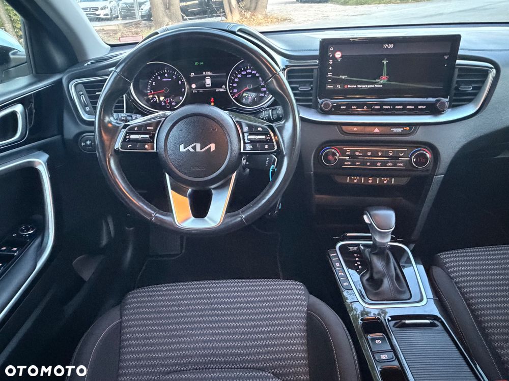 Kia Ceed - 12