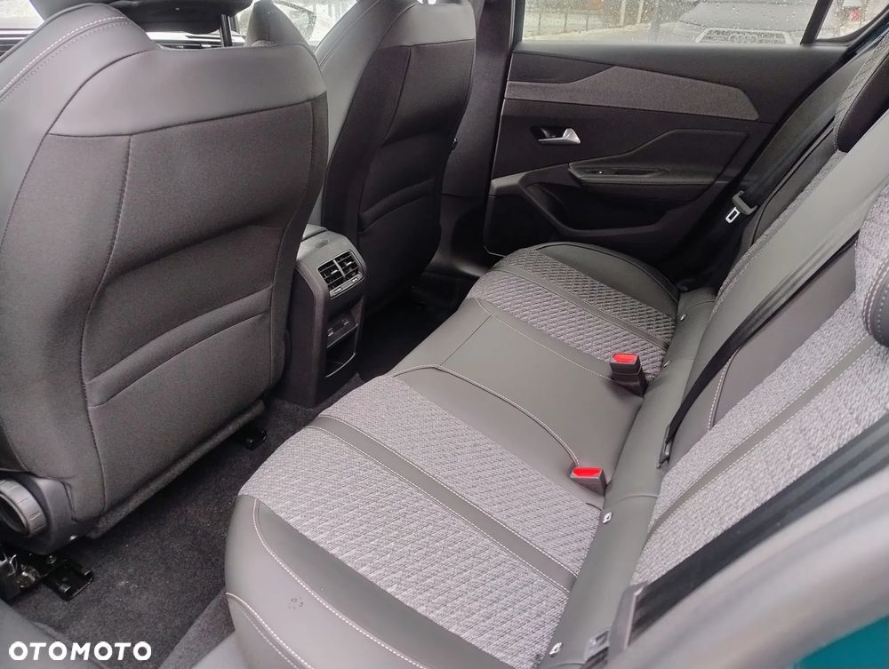 Peugeot 308 1.2 mHEV GT S&S e-DCS6 - 24