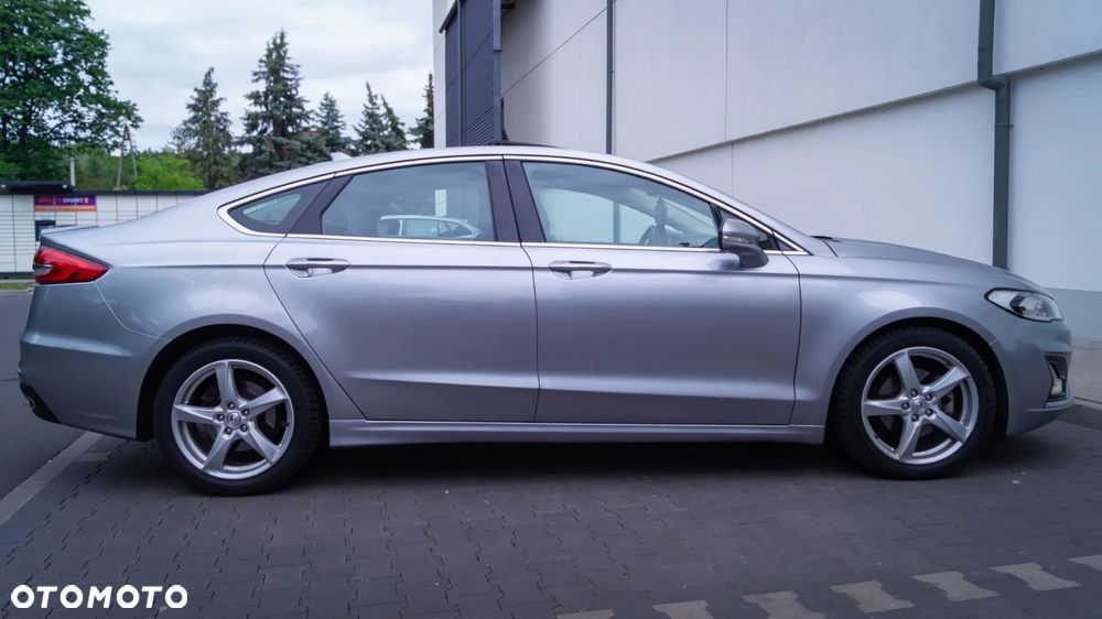 Ford Fusion - 11