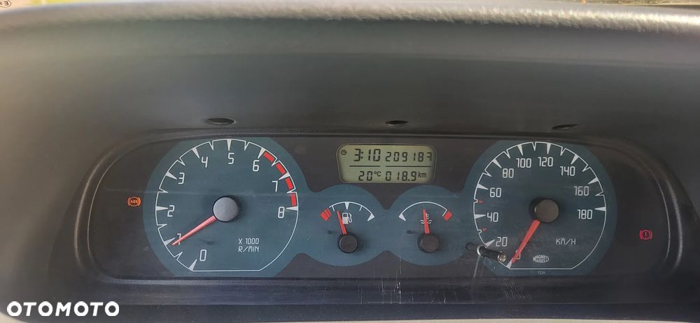 Nissan Terrano - 5