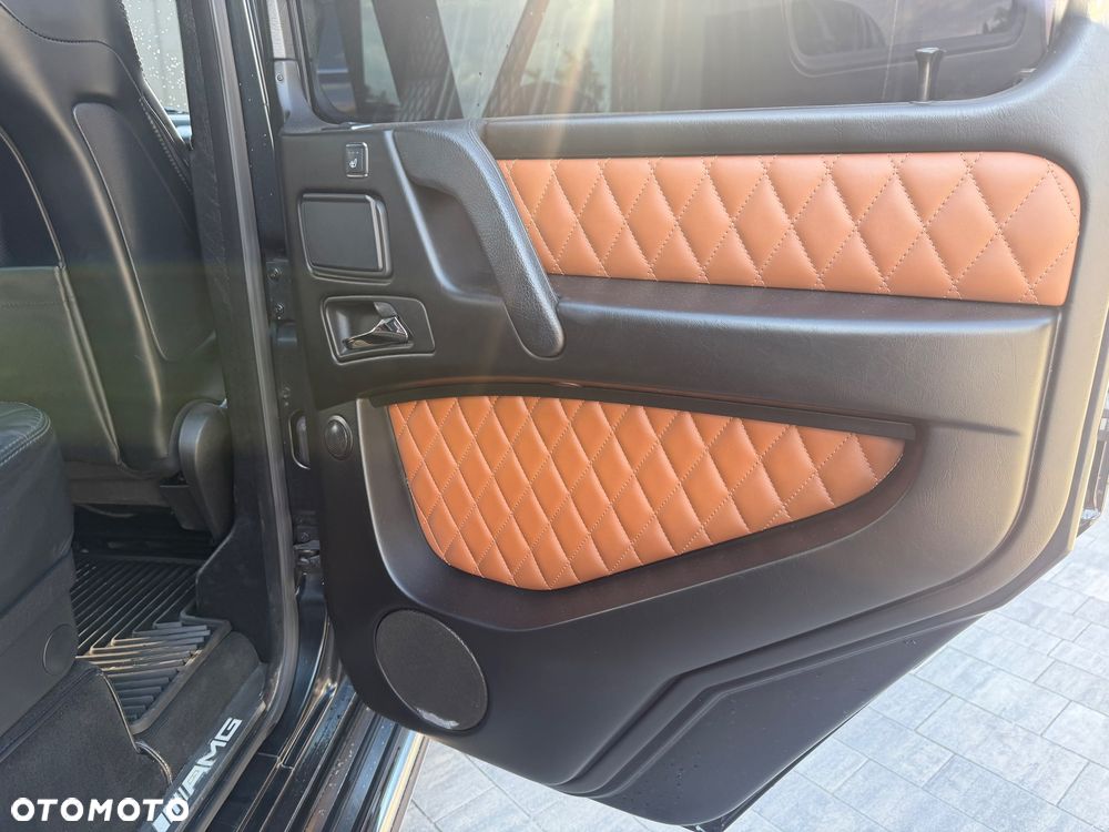 Mercedes-Benz Klasa G 63 AMG AMG SPEEDSHIFT 7G-TRONIC - 12