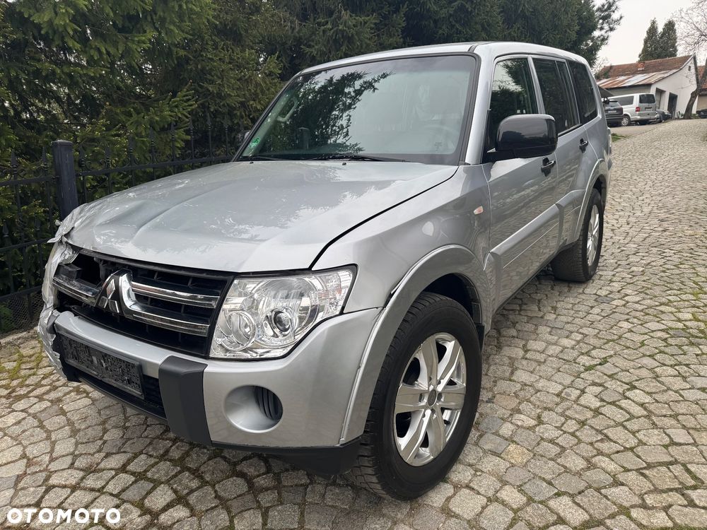 Mitsubishi Pajero 3.2 DI-D Automatik Instyle - 3