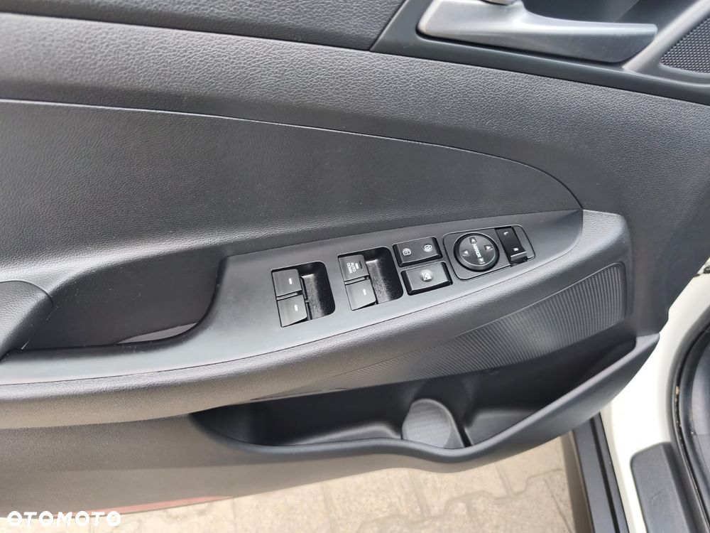 Hyundai Tucson 1.6 GDi 2WD Select - 10