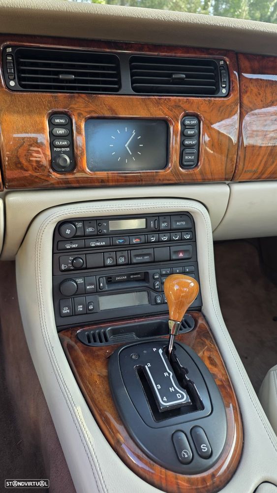 Jaguar XK XKR 4.0 Coupé - 12