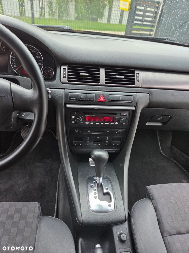 Audi A6 Avant 2.4 Multitronic - 24