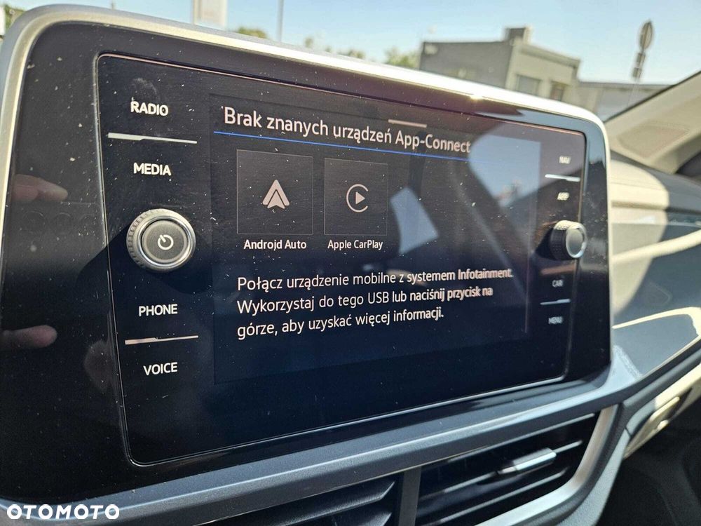 Volkswagen T-Roc - 19