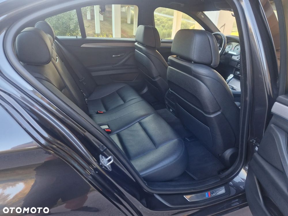 BMW Seria 5 520d xDrive - 12