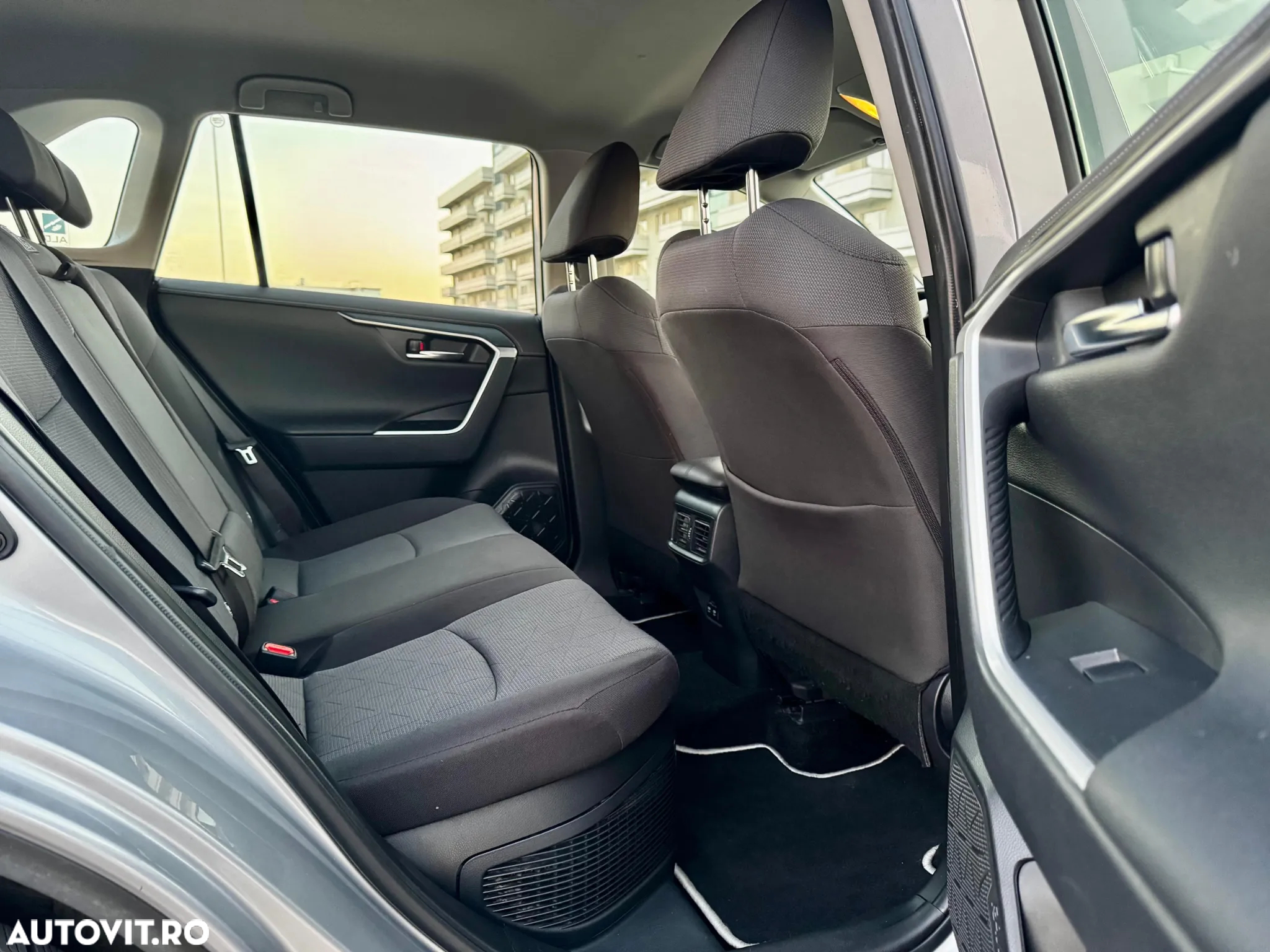 Toyota RAV4 2.5 Hybrid VVT-iE 4x2 Dynamic - 15