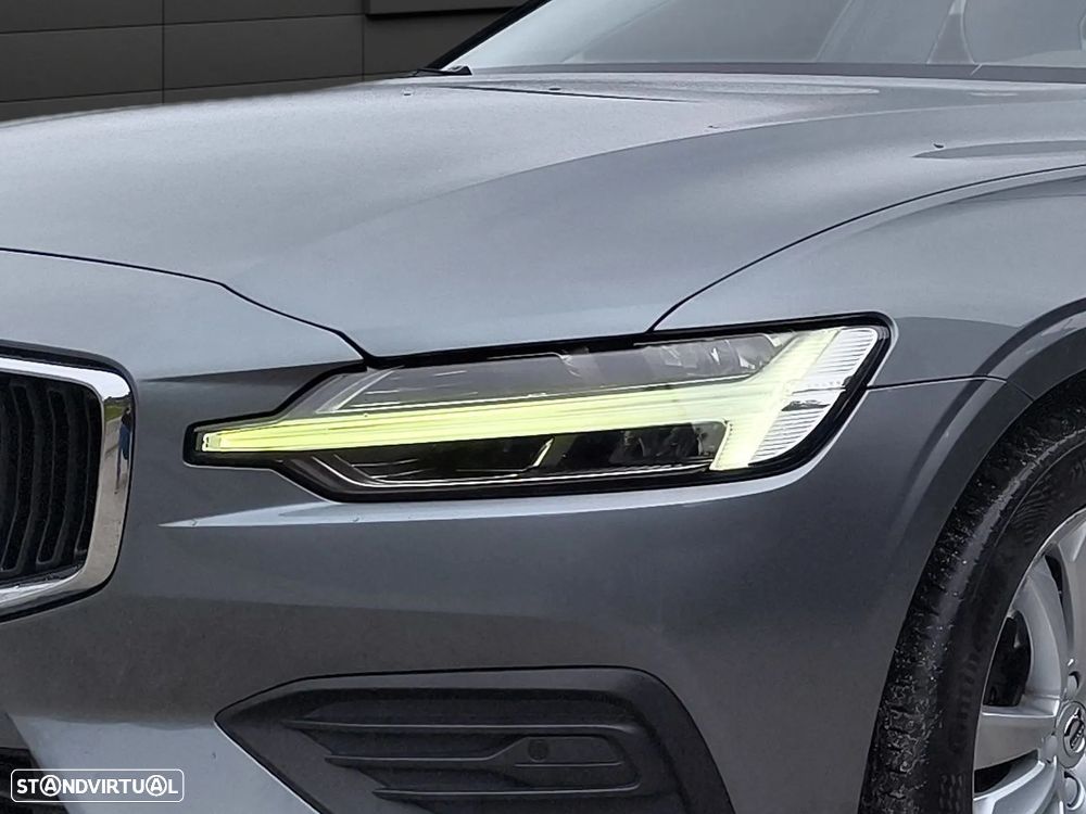 Volvo V60 2.0 D3 Momentum Geartronic - 5