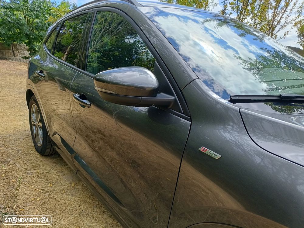 Ford Kuga 2022 photo 2