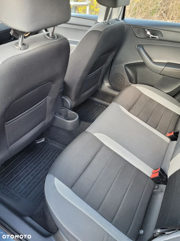 Skoda RAPID 1.2 TSI Ambition - 13