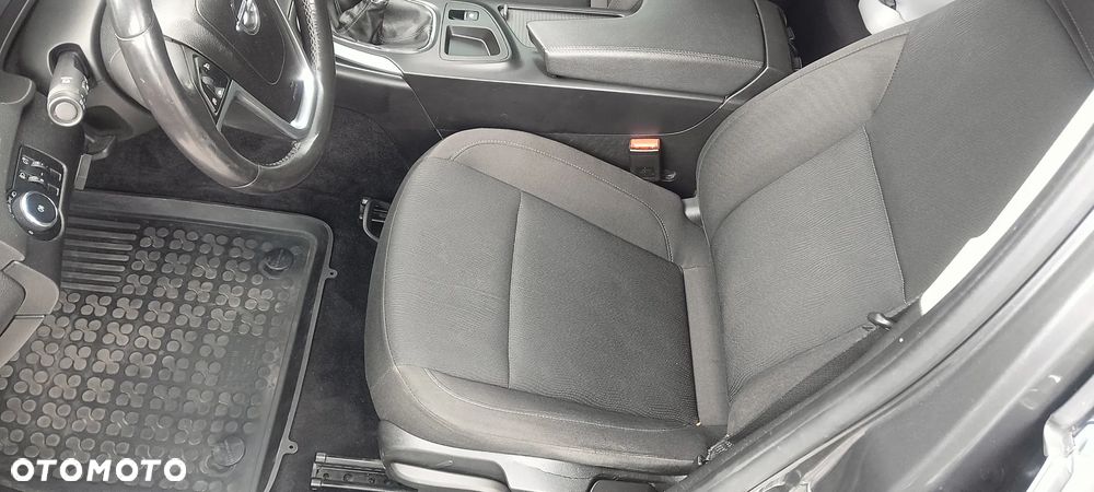 Opel Insignia 1.6 Turbo - 15