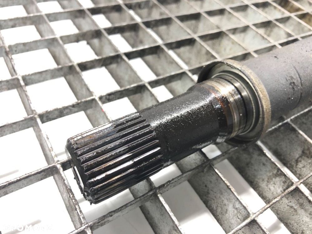 PÓŁOŚ PRAWY PRZÓD  RENAULT KOLEOS I (HY_) 2008 - 2022 2.0 dCi 4x4 (HY0B) 127 kW [173 KM] olej - 2