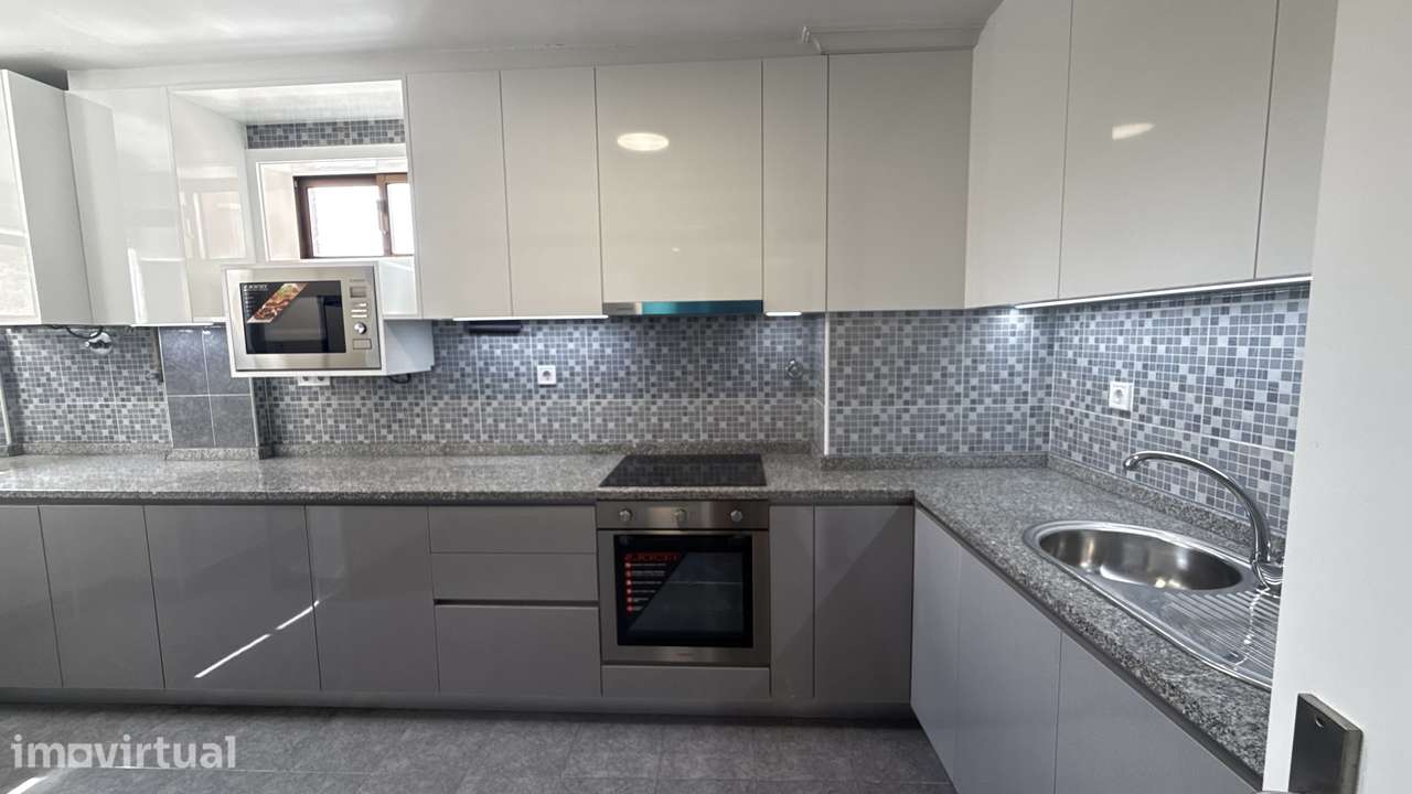 Apartamento T2 Remodelado, Rio Tinto - Grande imagem: 2/18