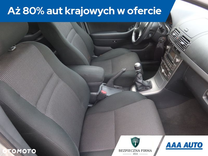 Toyota Avensis - 10