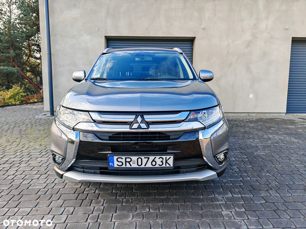Mitsubishi Outlander 2.0 Instyle + 4WD CVT - 6