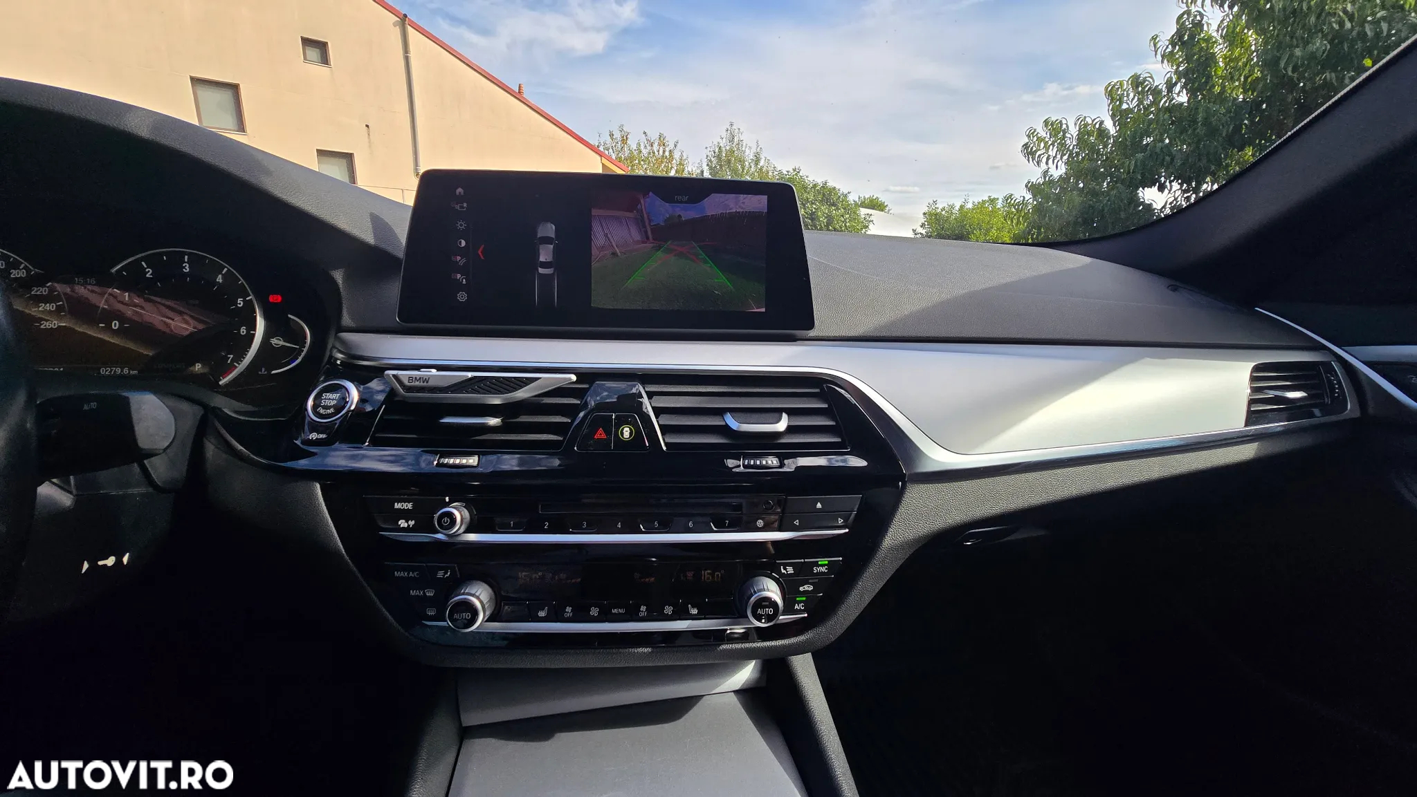 BMW Seria 5 520i AT - 4