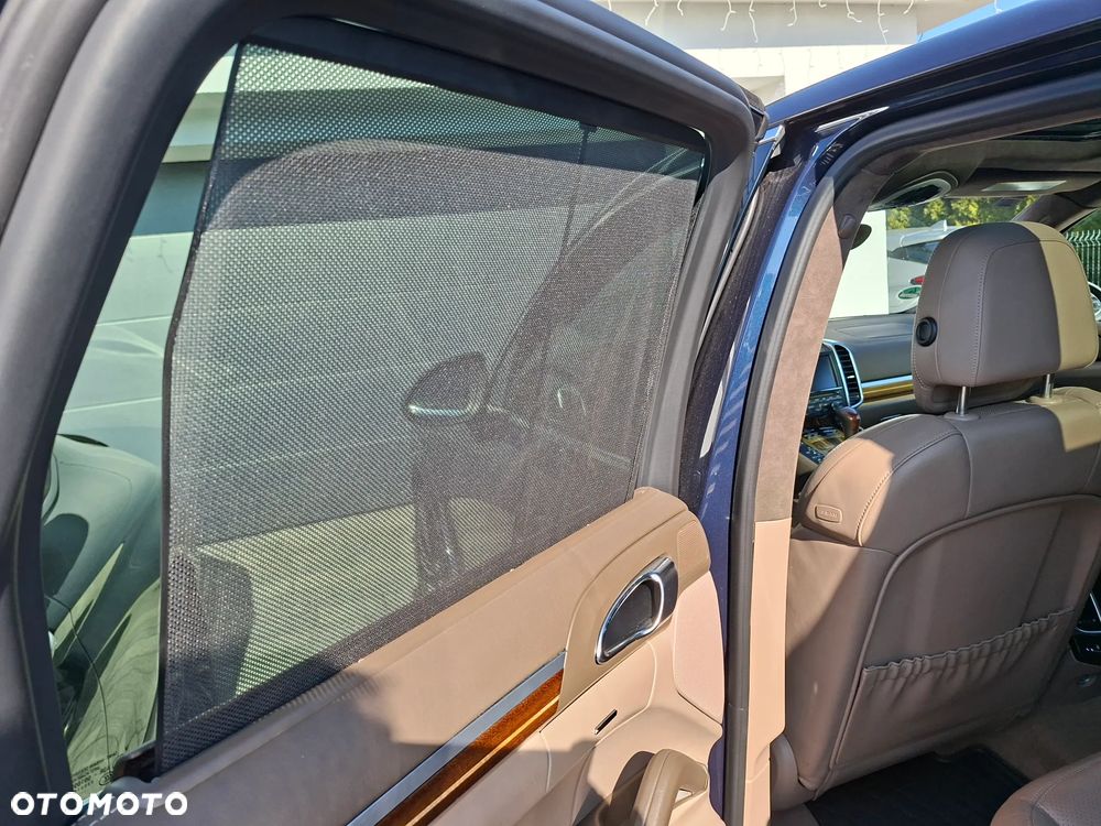 Porsche Cayenne Turbo Tiptronic S - 23