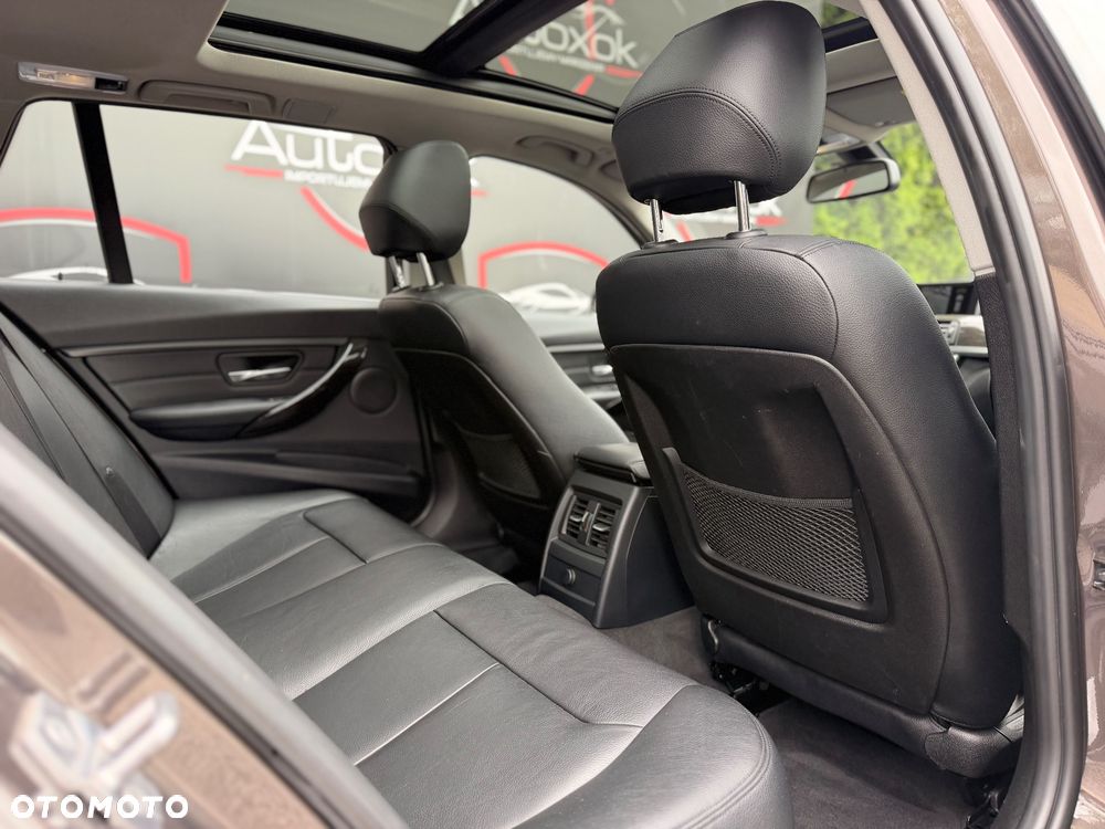 BMW Seria 3 318d Luxury Line EU6 - 38