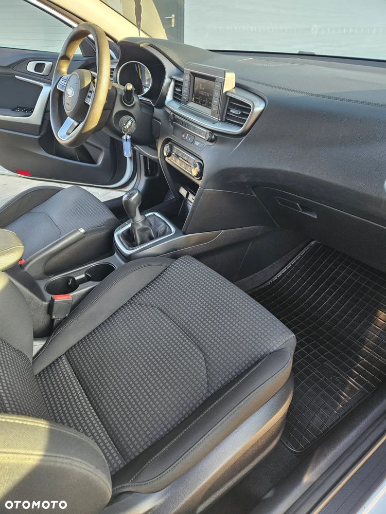 Kia Ceed - 15