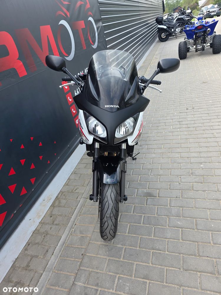 Honda CBF - 28