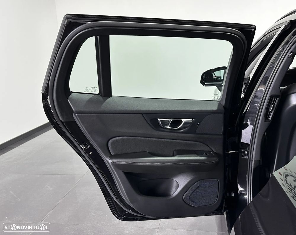 Volvo V60 2.0 T6 AWD TE Inscription Expression - 44