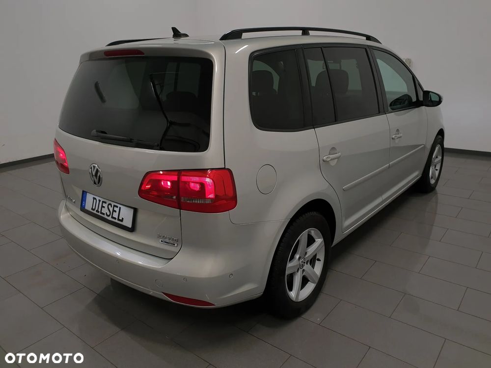 Volkswagen Touran 2.0 TDI DPF Highline - 6