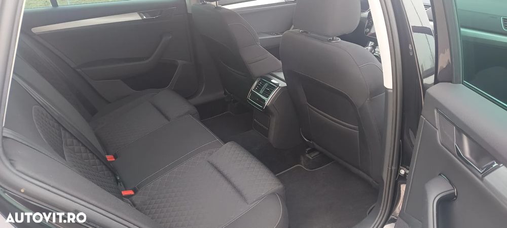 Skoda Superb 2.0 TDI DSG Selection - 7