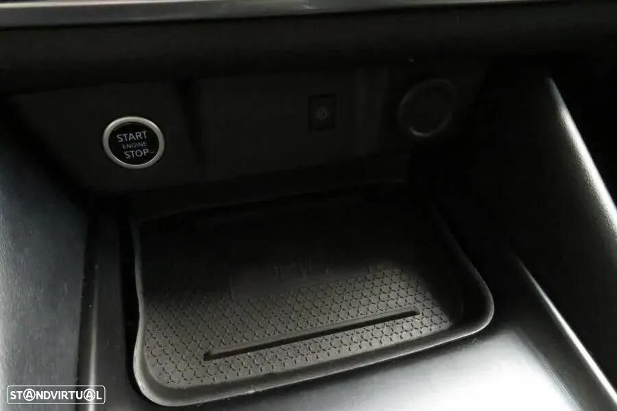 Nissan Qashqai 1.3 DIG-T N-Connecta LED Xtronic — fotografia 17