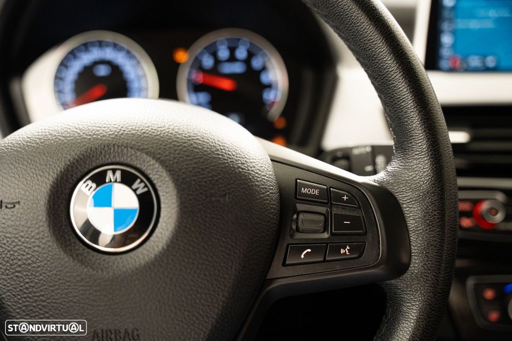 BMW X1 25 e xDrive Corporate Edition - 16