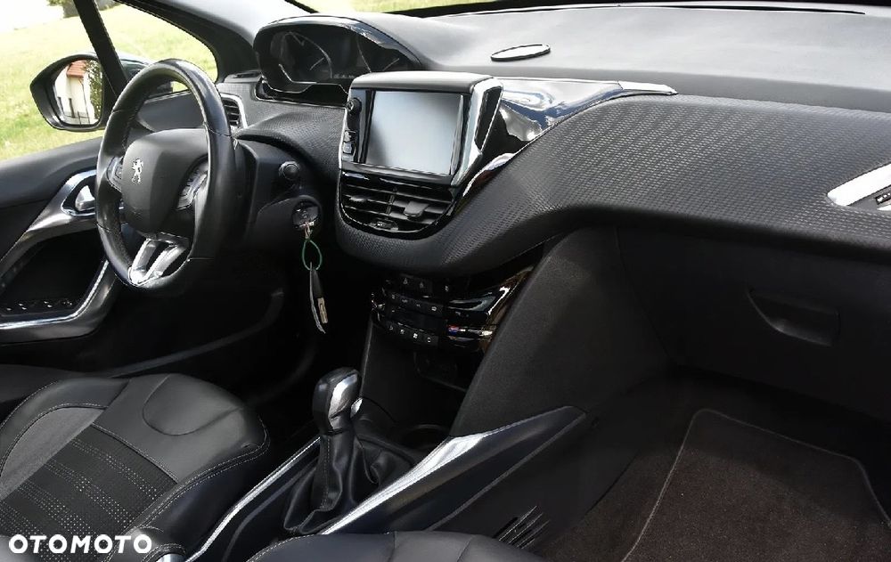 Peugeot 2008 1.2 VTi Allure - 19