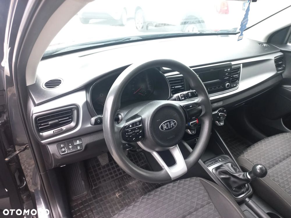 Kia Rio - 20