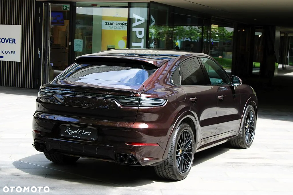 Porsche Cayenne Coupe GTS - 4