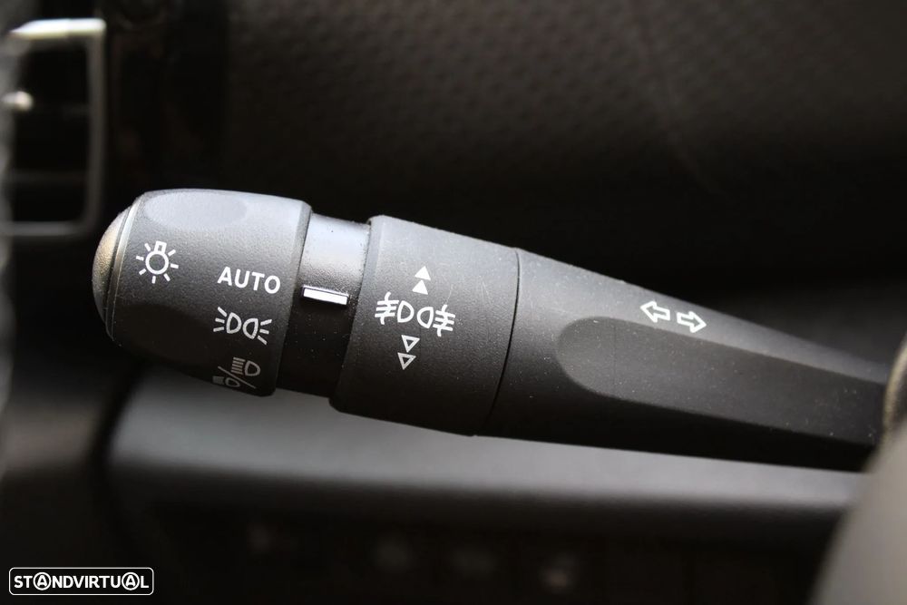 Citroën C4 1.2 PureTech Shine EAT8 - 15