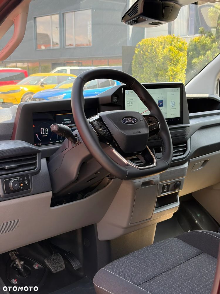 Ford CUSTOM VAN TREND - 9