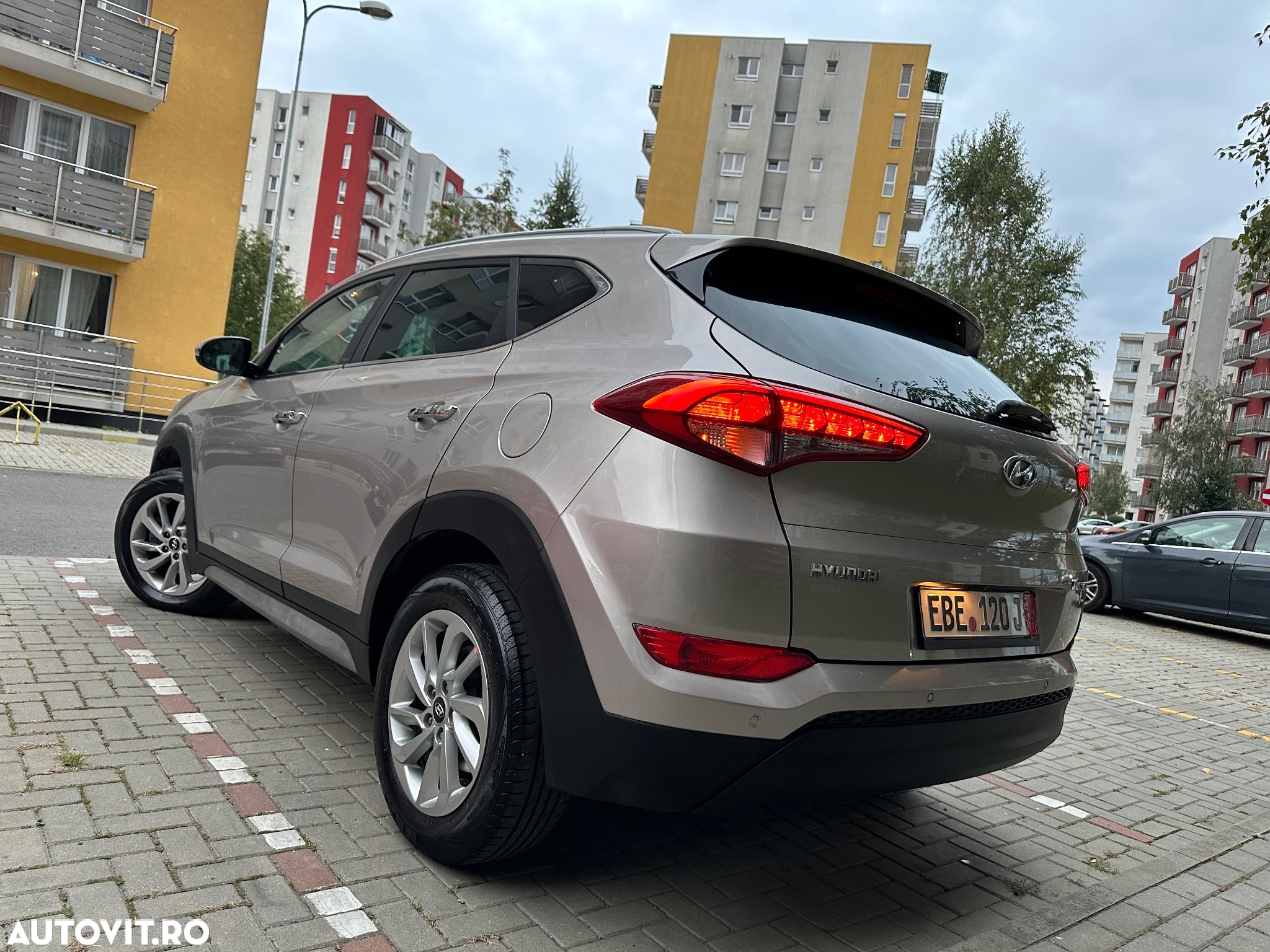 Hyundai Tucson - 2