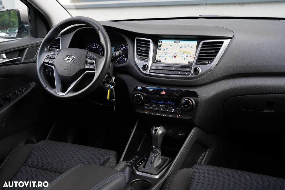 Hyundai Tucson 2.0 CRDI 4WD 6AT Style - 12