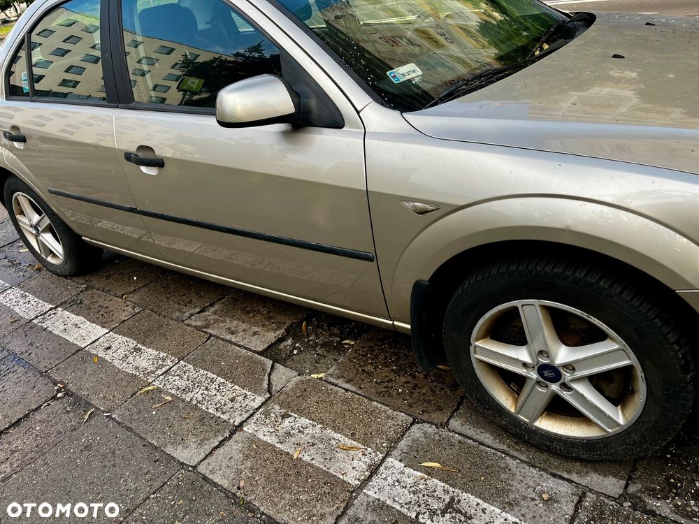 Ford Mondeo 1.8 X - 13