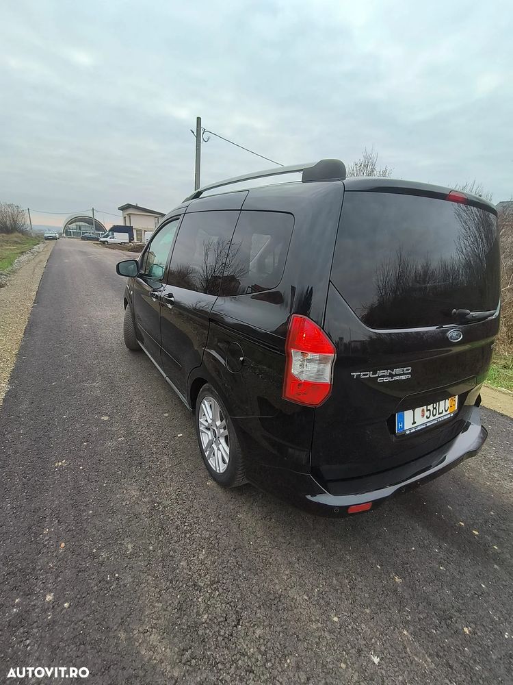 Ford Tourneo Courier - 5
