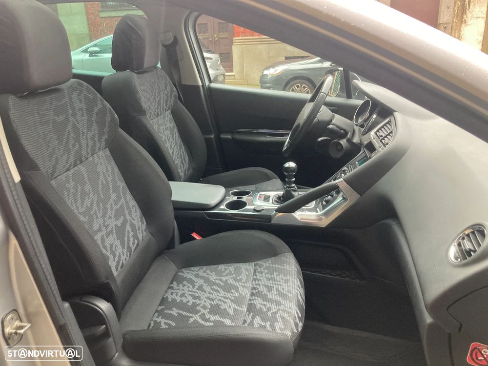 Peugeot 3008 1.6 HDi Executive - 8