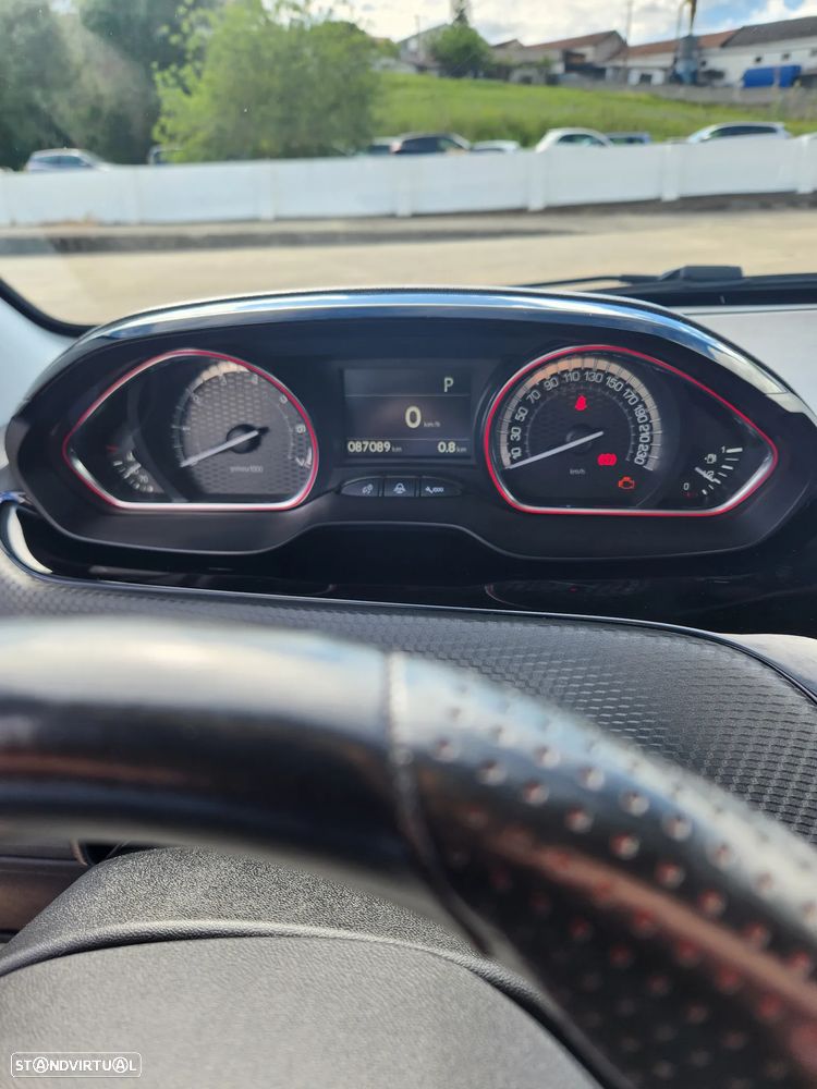 Peugeot 2008 PureTech 110 Stop&Start EAT6 GT-Line Edition - 17