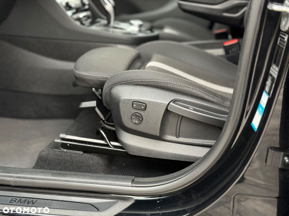 BMW Seria 2 216d GT - 31