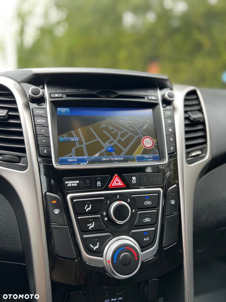 Hyundai i30 i30cw 1.4 Intro Edition - 30