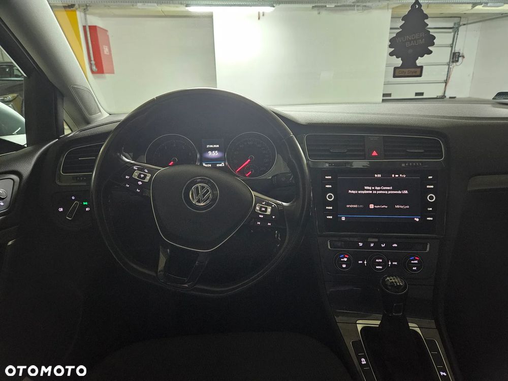 Volkswagen Golf - 9