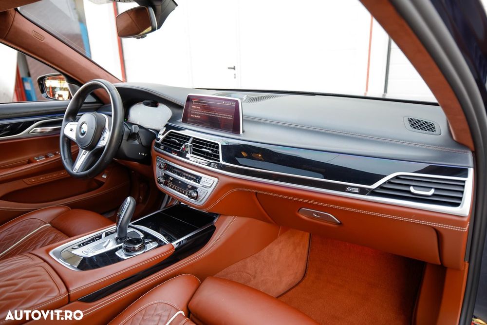 BMW Seria 7 745Le xDrive AT PHEV - 23