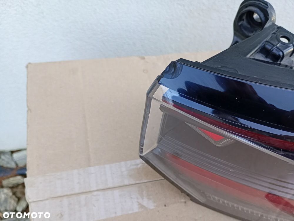 VW GOLF 8 VIII 5H0 LIFT HB LAMPA TYŁ TYLNA PRAWA IQ 5H0945208B - 5