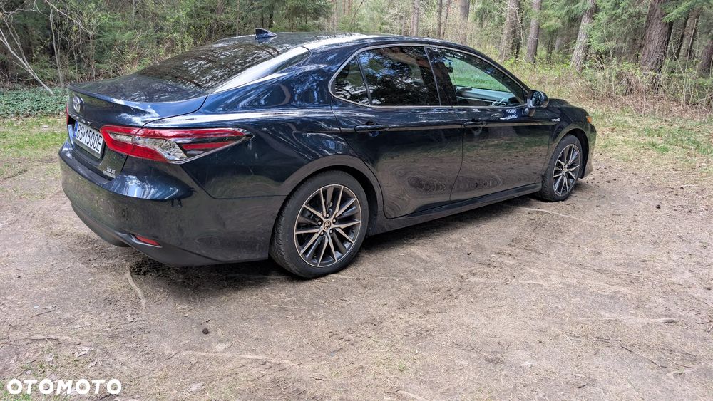 Toyota Camry Executive - 12