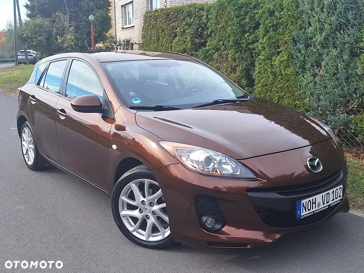 Mazda 3 1.6 Exclusive + - 11
