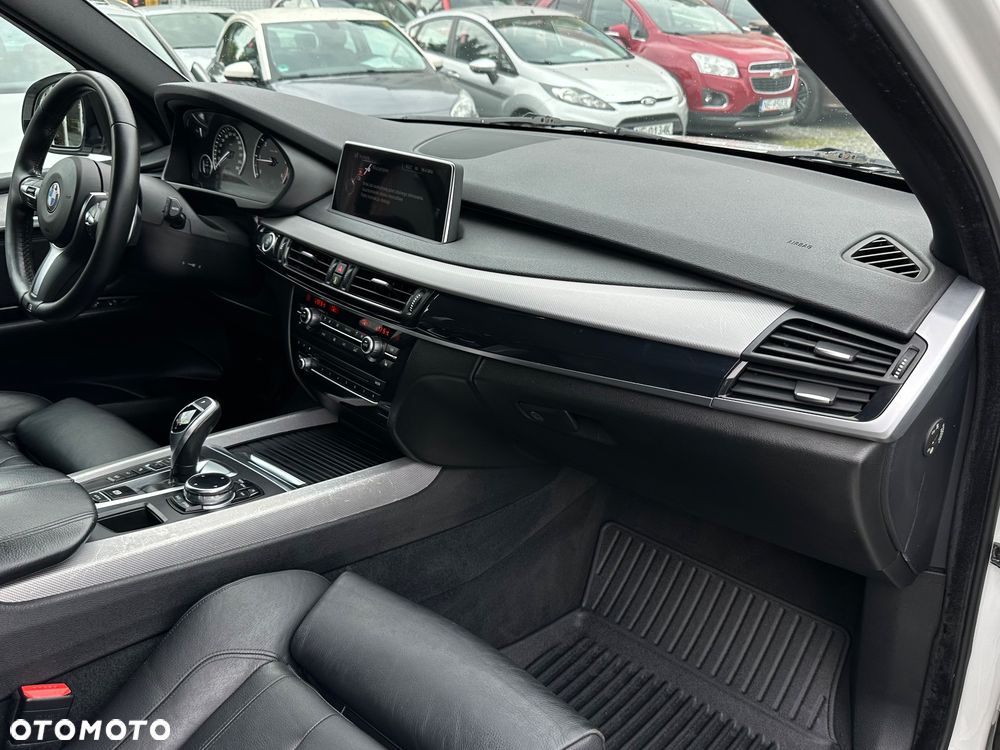 BMW X5 xDrive25d - 24